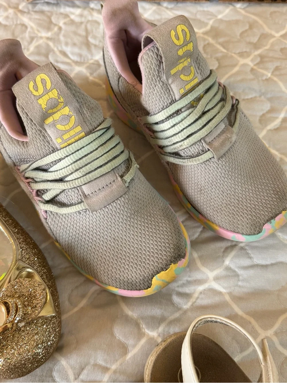 adidas pair gently